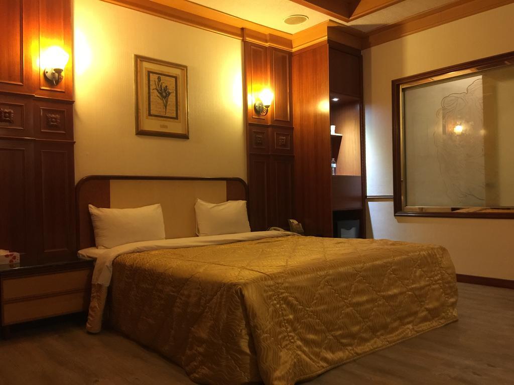 Changsing Business Motel Đài Nam Ngoại thất bức ảnh