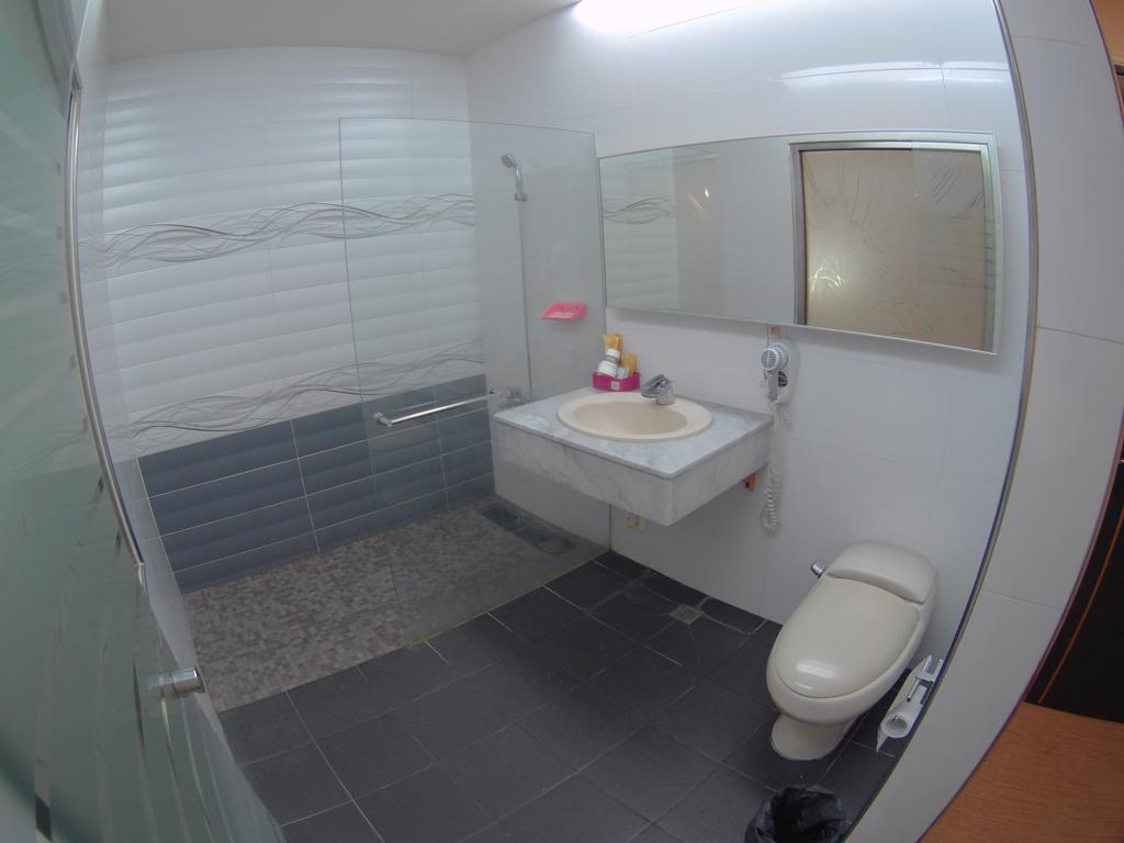 Changsing Business Motel Đài Nam Ngoại thất bức ảnh
